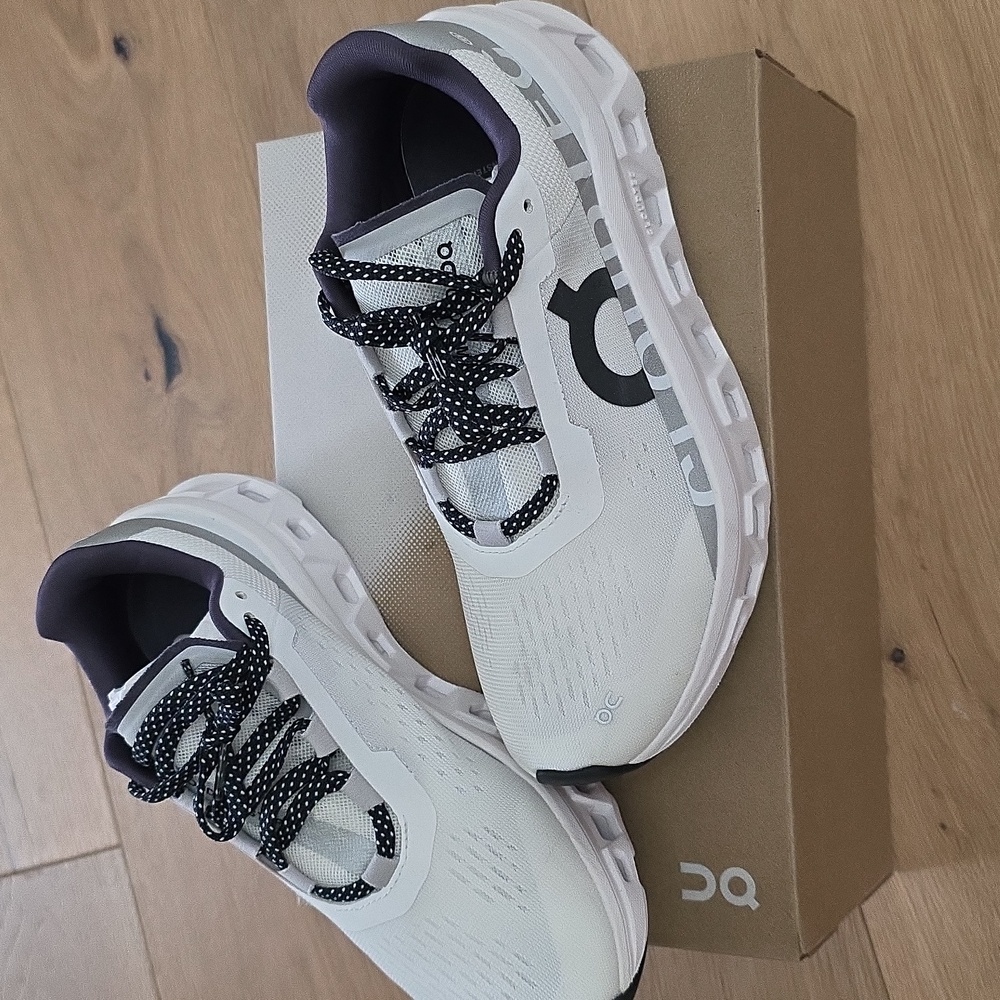 OC Cloudmonster running shoes